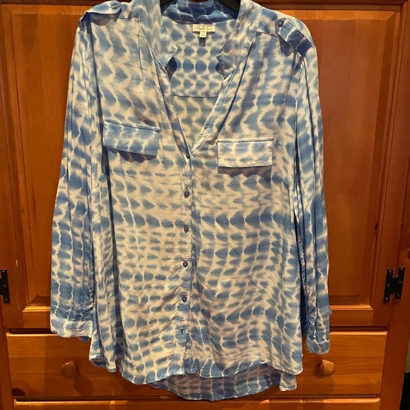 Blouse is a buttery soft blue and white tie-dye with roll up sleeves. - Picture 2 of 8